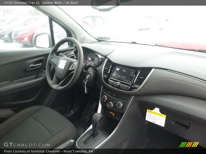 Summit White / Jet Black 2018 Chevrolet Trax LS