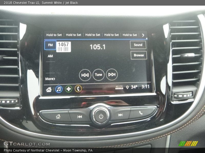 Summit White / Jet Black 2018 Chevrolet Trax LS