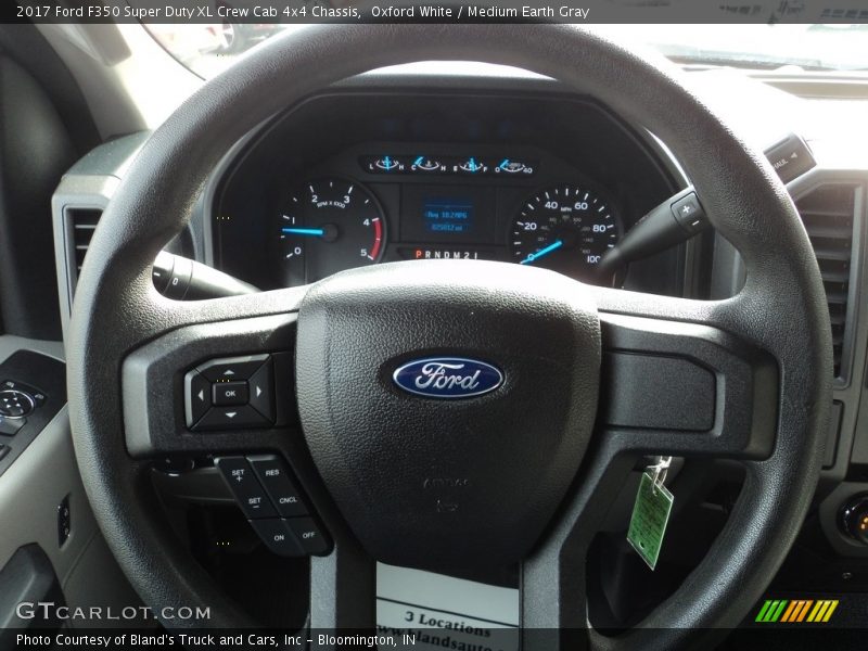Oxford White / Medium Earth Gray 2017 Ford F350 Super Duty XL Crew Cab 4x4 Chassis