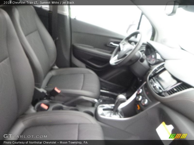 Summit White / Jet Black 2018 Chevrolet Trax LT