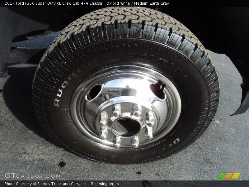 Oxford White / Medium Earth Gray 2017 Ford F350 Super Duty XL Crew Cab 4x4 Chassis