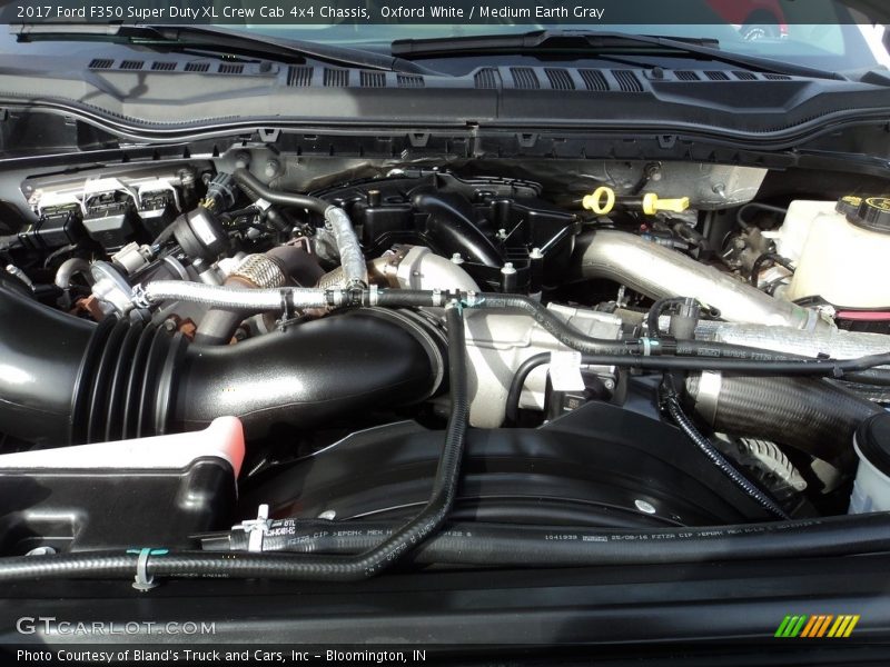 Oxford White / Medium Earth Gray 2017 Ford F350 Super Duty XL Crew Cab 4x4 Chassis