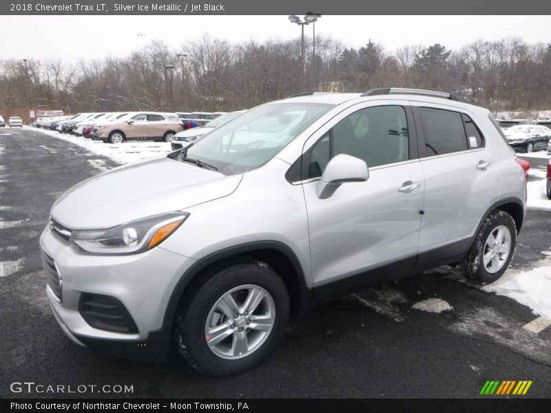 Silver Ice Metallic / Jet Black 2018 Chevrolet Trax LT