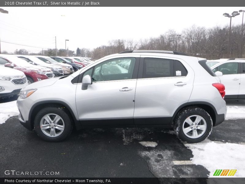 Silver Ice Metallic / Jet Black 2018 Chevrolet Trax LT