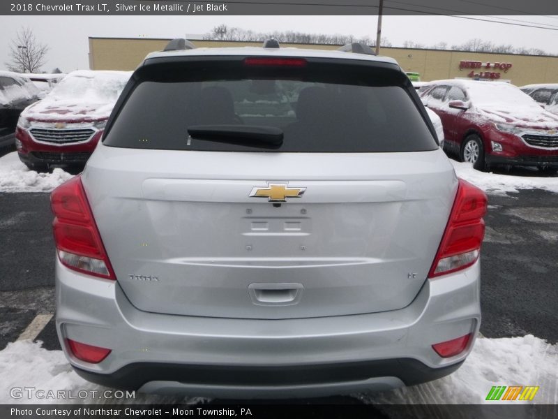 Silver Ice Metallic / Jet Black 2018 Chevrolet Trax LT
