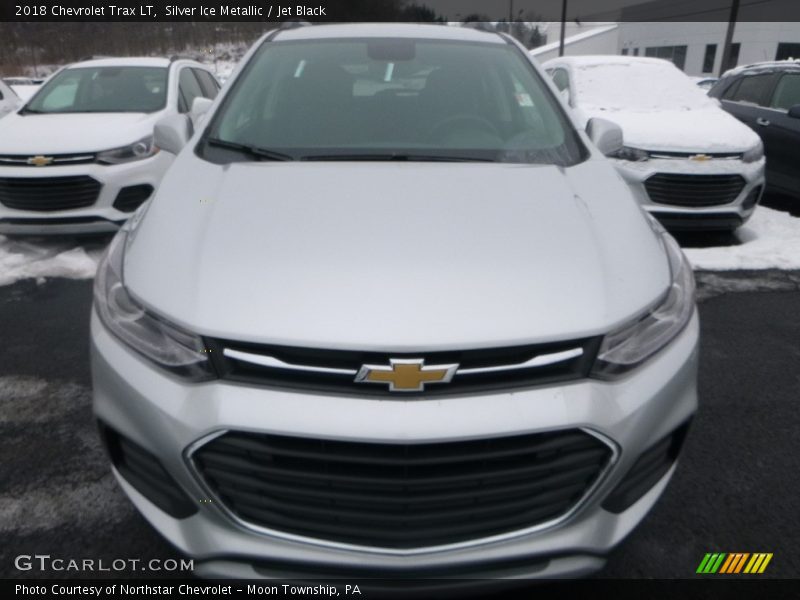 Silver Ice Metallic / Jet Black 2018 Chevrolet Trax LT