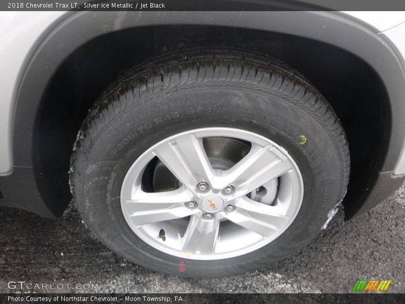 Silver Ice Metallic / Jet Black 2018 Chevrolet Trax LT