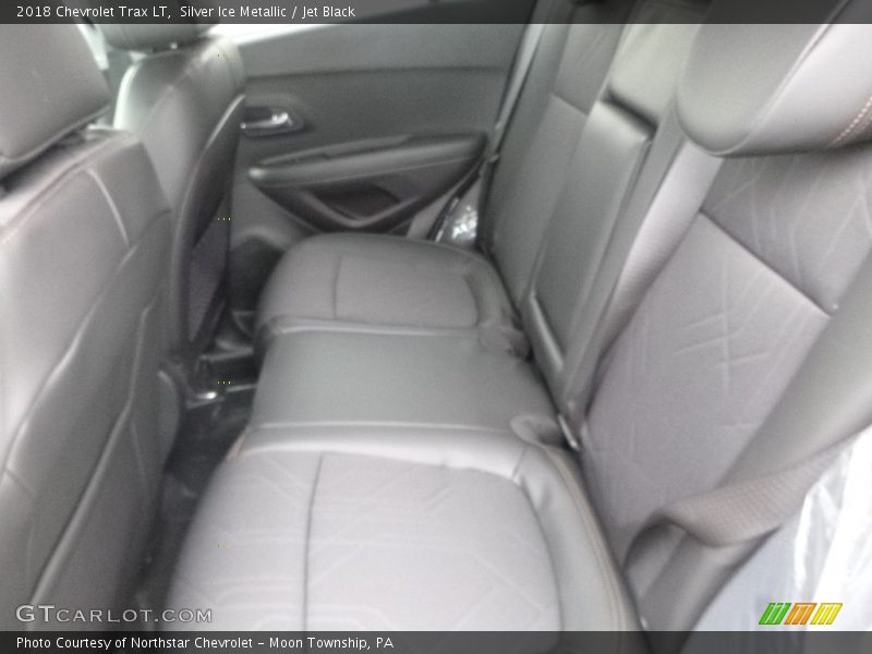 Silver Ice Metallic / Jet Black 2018 Chevrolet Trax LT