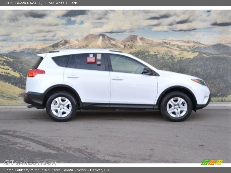 Super White / Black 2015 Toyota RAV4 LE