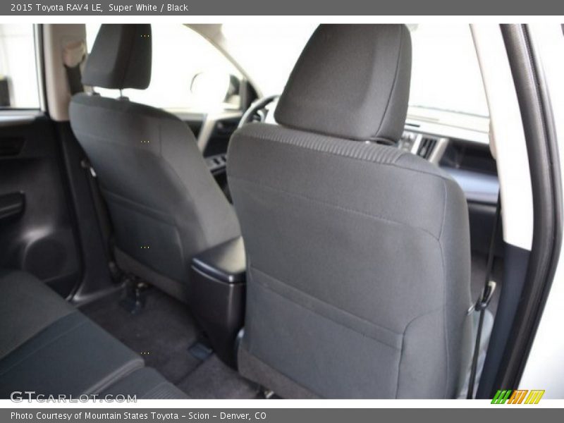 Super White / Black 2015 Toyota RAV4 LE
