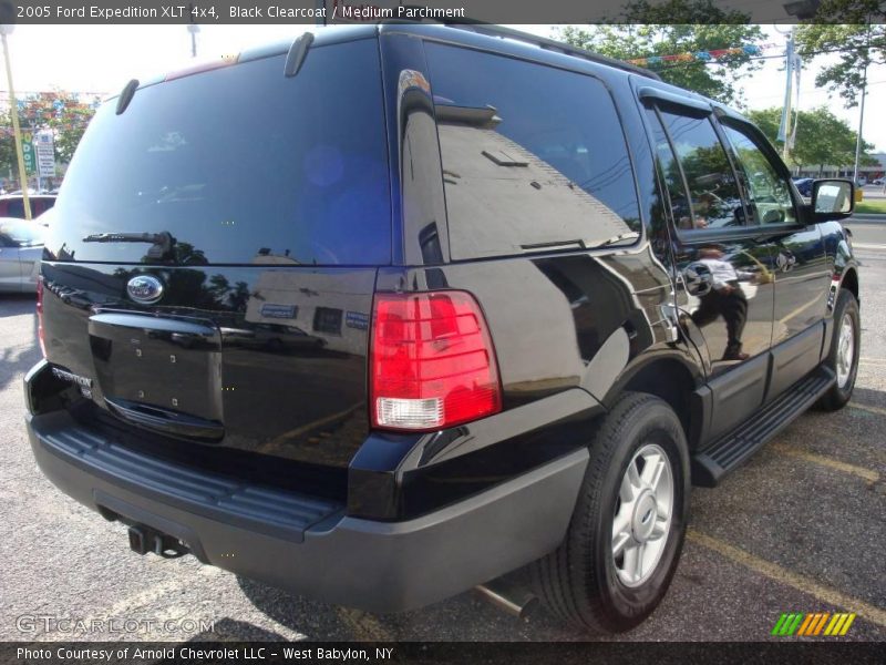 Black Clearcoat / Medium Parchment 2005 Ford Expedition XLT 4x4