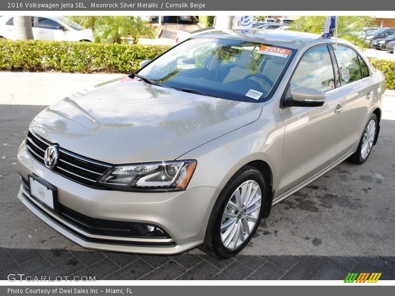 Moonrock Silver Metallic / Cornsilk Beige 2016 Volkswagen Jetta SEL