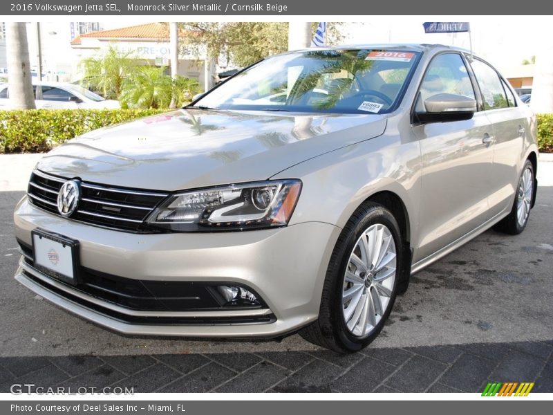 Moonrock Silver Metallic / Cornsilk Beige 2016 Volkswagen Jetta SEL