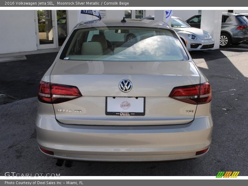 Moonrock Silver Metallic / Cornsilk Beige 2016 Volkswagen Jetta SEL