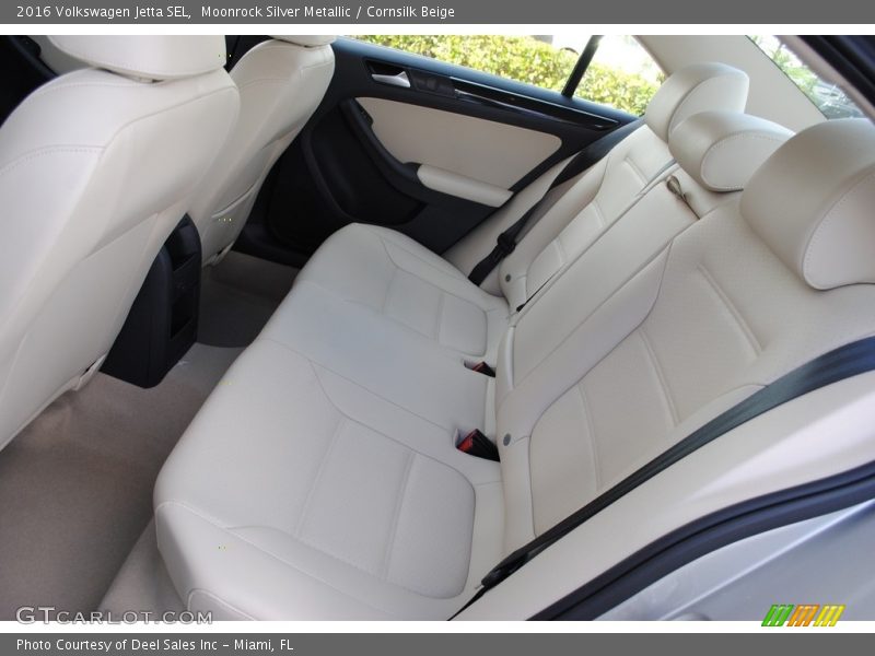 Moonrock Silver Metallic / Cornsilk Beige 2016 Volkswagen Jetta SEL