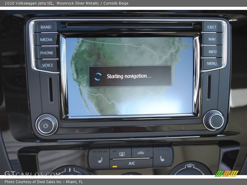 Moonrock Silver Metallic / Cornsilk Beige 2016 Volkswagen Jetta SEL