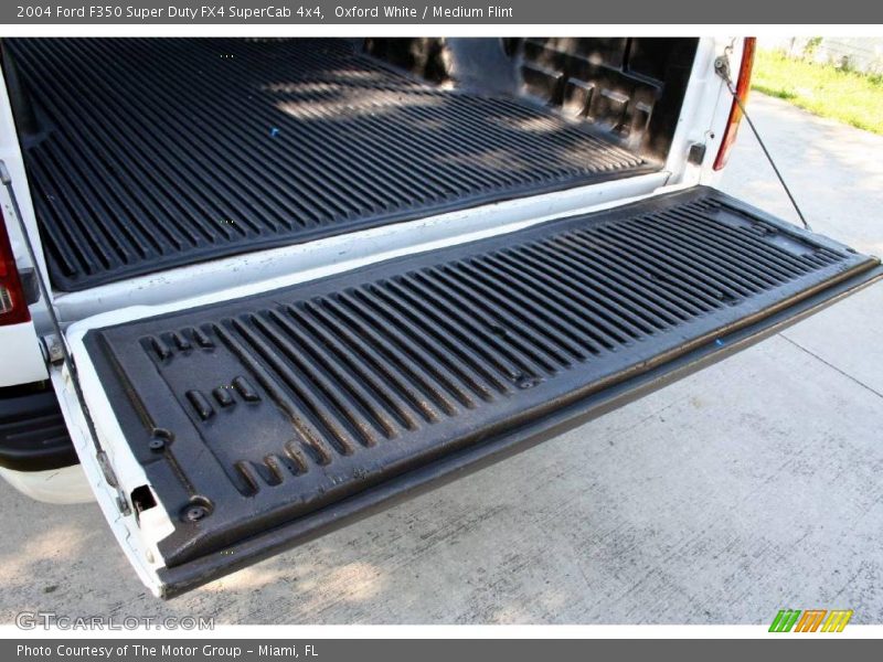 Oxford White / Medium Flint 2004 Ford F350 Super Duty FX4 SuperCab 4x4