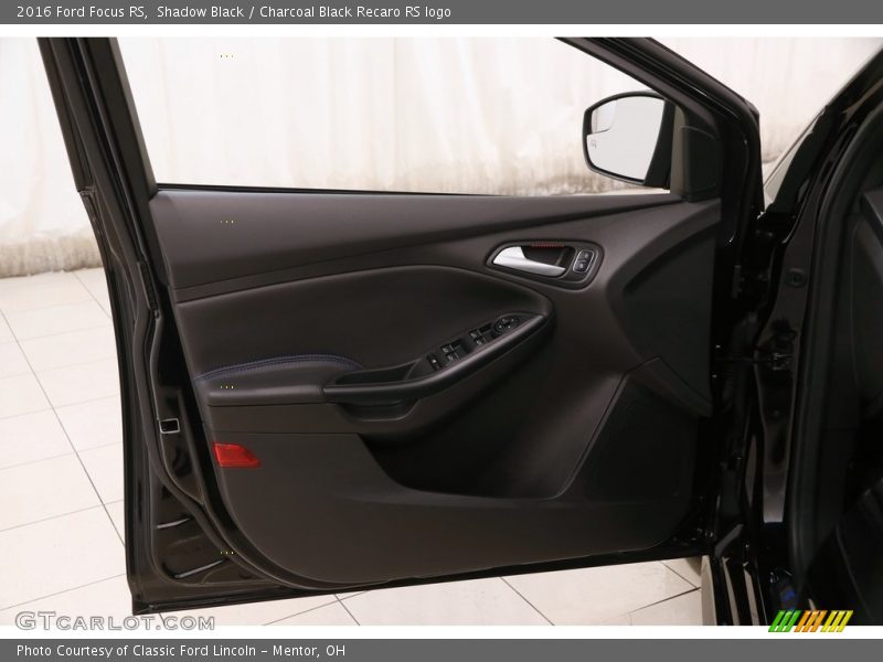 Shadow Black / Charcoal Black Recaro RS logo 2016 Ford Focus RS