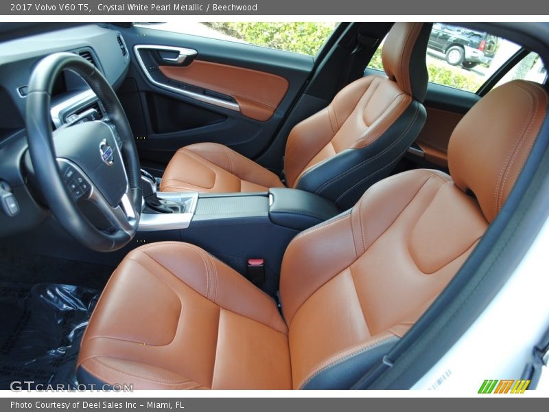 Crystal White Pearl Metallic / Beechwood 2017 Volvo V60 T5