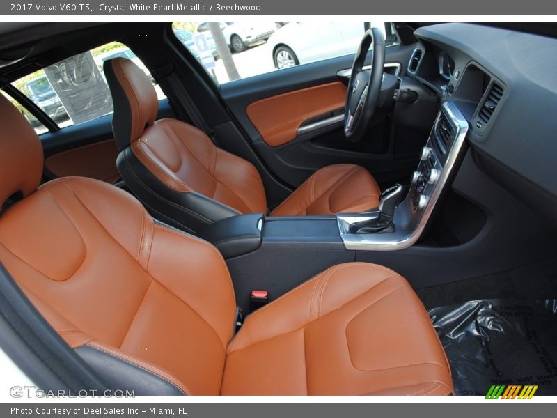 Crystal White Pearl Metallic / Beechwood 2017 Volvo V60 T5