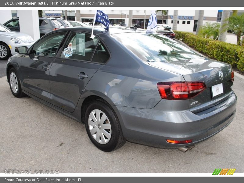 Platinum Grey Metallic / Titan Black 2016 Volkswagen Jetta S