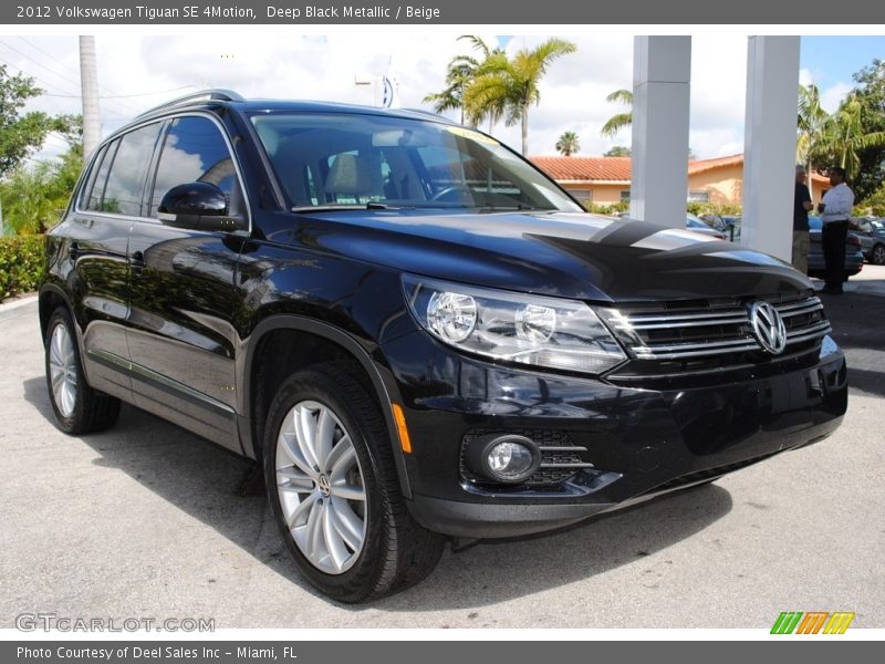 Deep Black Metallic / Beige 2012 Volkswagen Tiguan SE 4Motion
