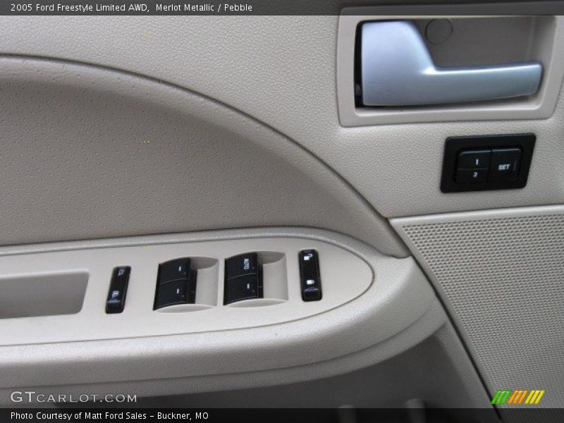 Merlot Metallic / Pebble 2005 Ford Freestyle Limited AWD
