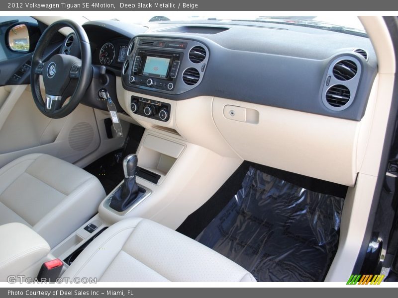 Deep Black Metallic / Beige 2012 Volkswagen Tiguan SE 4Motion