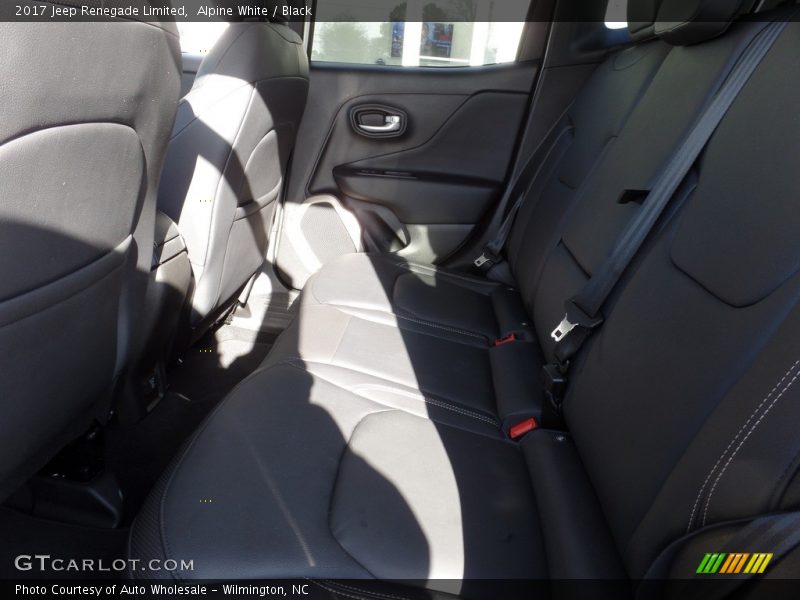 Alpine White / Black 2017 Jeep Renegade Limited