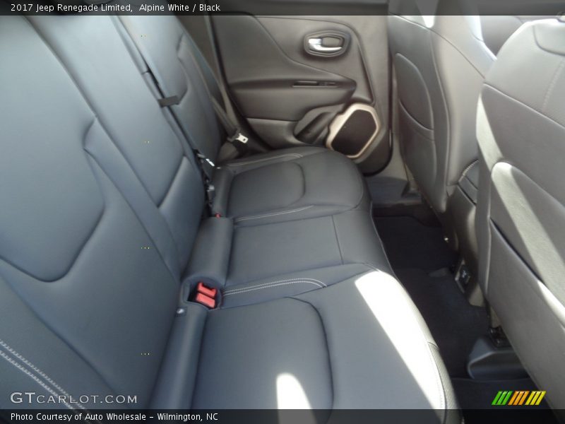 Alpine White / Black 2017 Jeep Renegade Limited