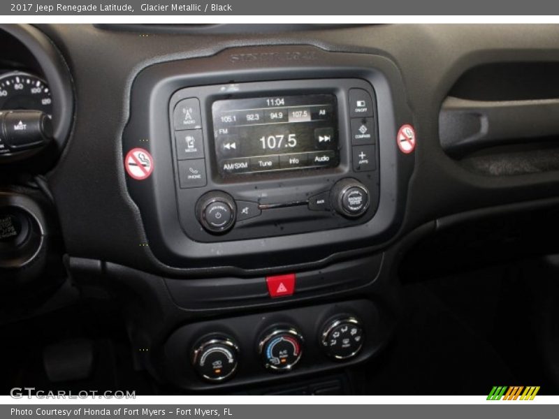 Glacier Metallic / Black 2017 Jeep Renegade Latitude
