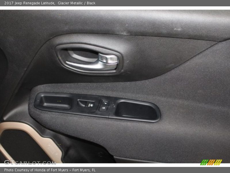 Glacier Metallic / Black 2017 Jeep Renegade Latitude