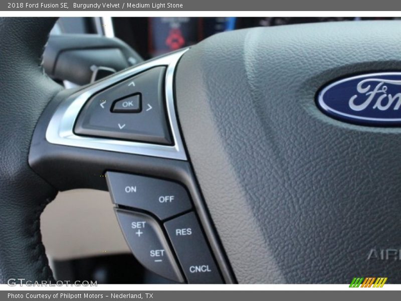 Burgundy Velvet / Medium Light Stone 2018 Ford Fusion SE