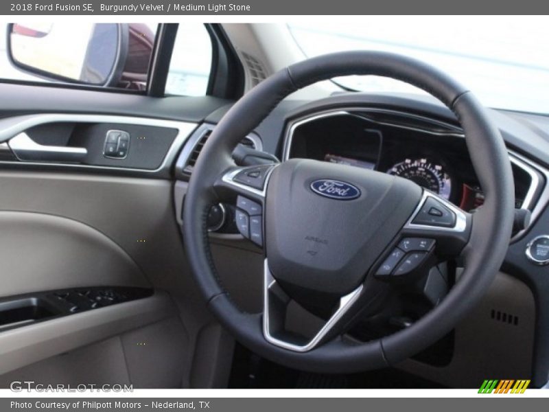 Burgundy Velvet / Medium Light Stone 2018 Ford Fusion SE