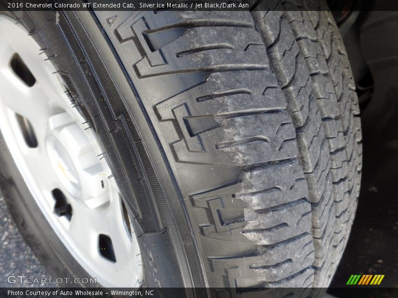 Silver Ice Metallic / Jet Black/Dark Ash 2016 Chevrolet Colorado WT Extended Cab