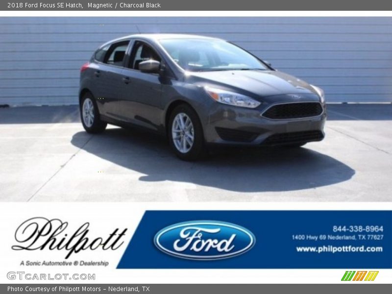 Magnetic / Charcoal Black 2018 Ford Focus SE Hatch