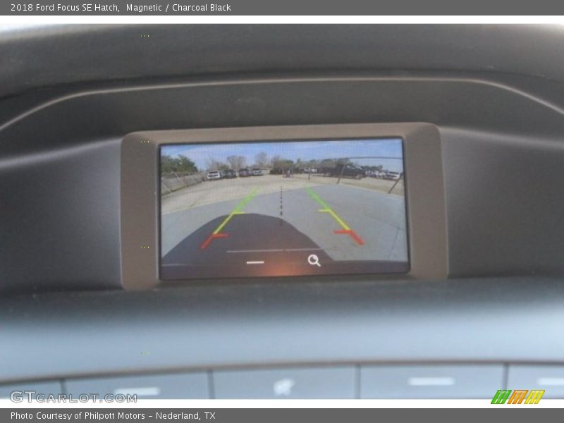 Magnetic / Charcoal Black 2018 Ford Focus SE Hatch