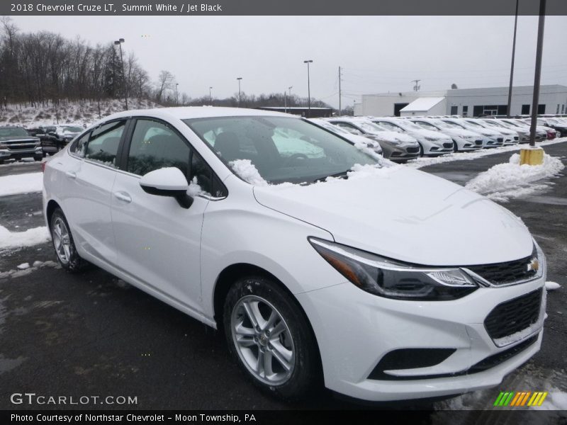 Summit White / Jet Black 2018 Chevrolet Cruze LT