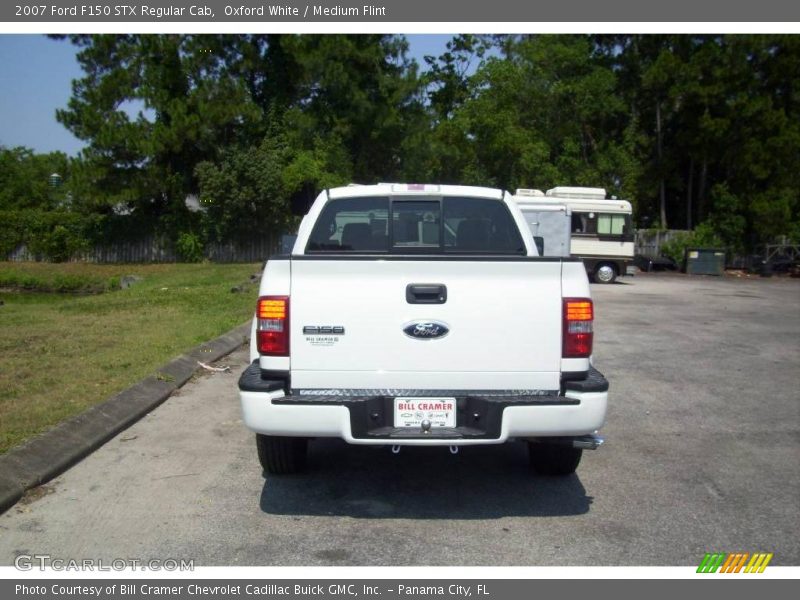 Oxford White / Medium Flint 2007 Ford F150 STX Regular Cab