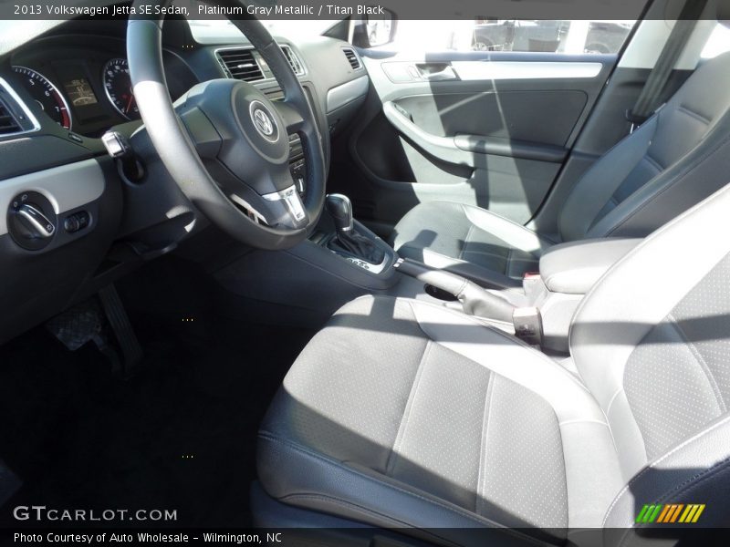 Platinum Gray Metallic / Titan Black 2013 Volkswagen Jetta SE Sedan