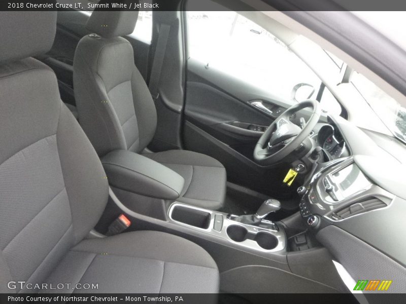 Summit White / Jet Black 2018 Chevrolet Cruze LT