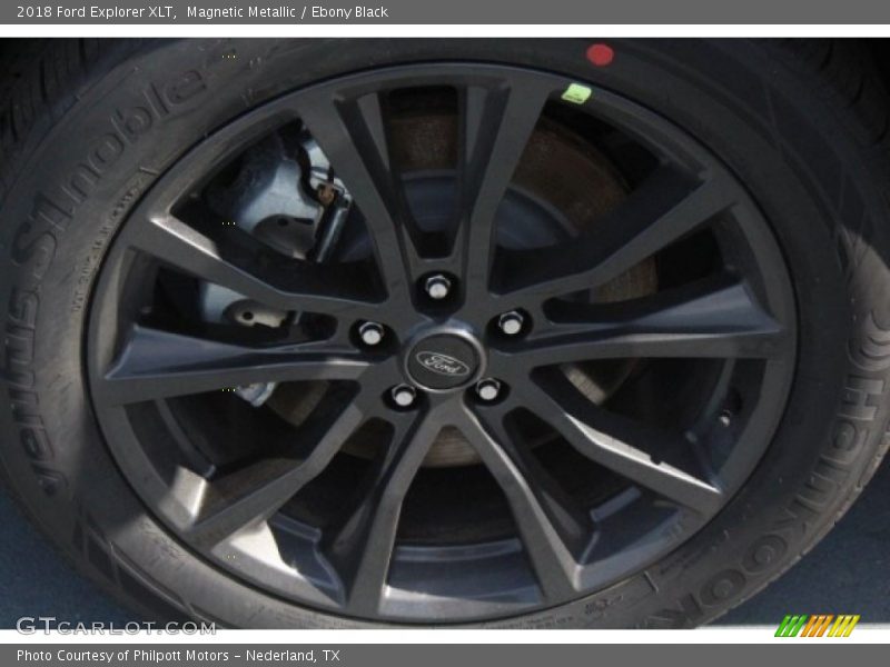 Magnetic Metallic / Ebony Black 2018 Ford Explorer XLT