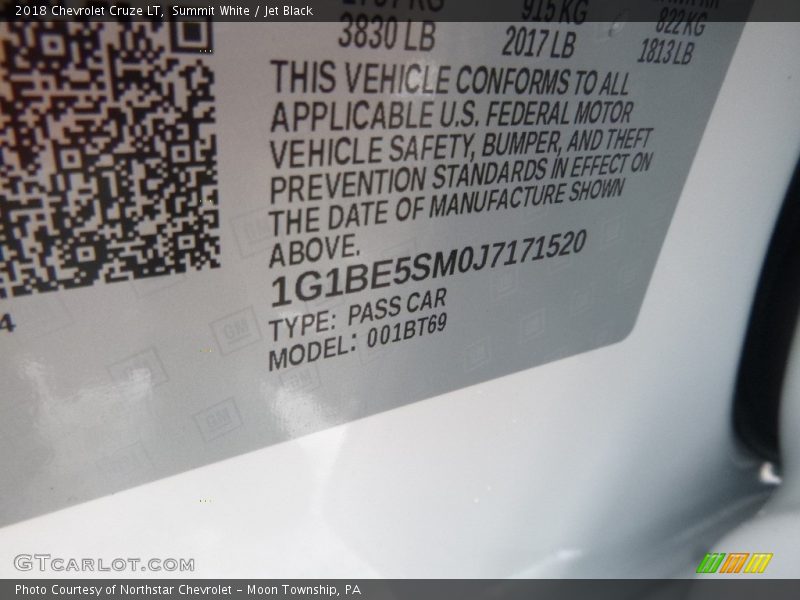 Summit White / Jet Black 2018 Chevrolet Cruze LT