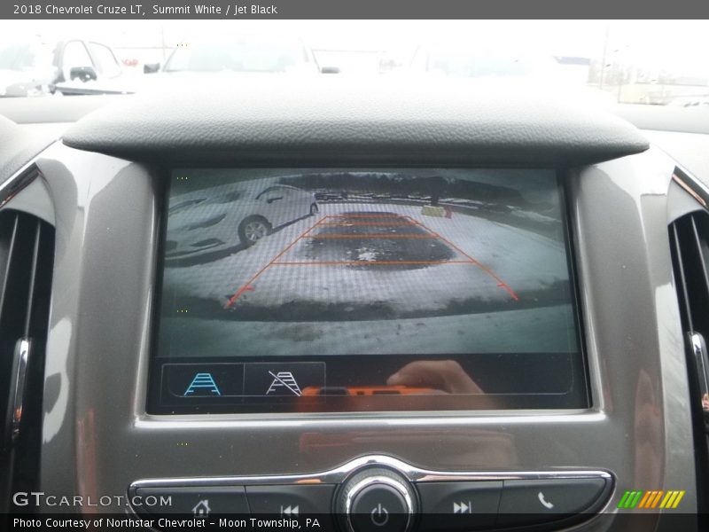 Summit White / Jet Black 2018 Chevrolet Cruze LT