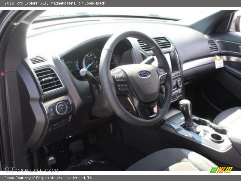Magnetic Metallic / Ebony Black 2018 Ford Explorer XLT