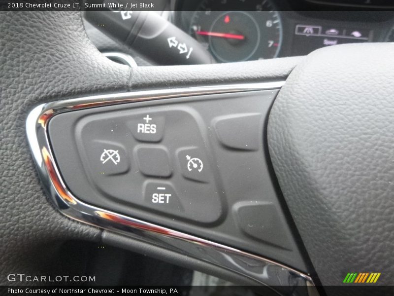 Summit White / Jet Black 2018 Chevrolet Cruze LT