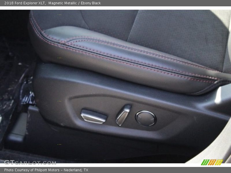 Magnetic Metallic / Ebony Black 2018 Ford Explorer XLT