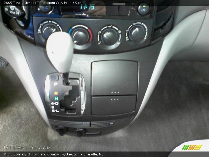 Phantom Gray Pearl / Stone 2005 Toyota Sienna LE