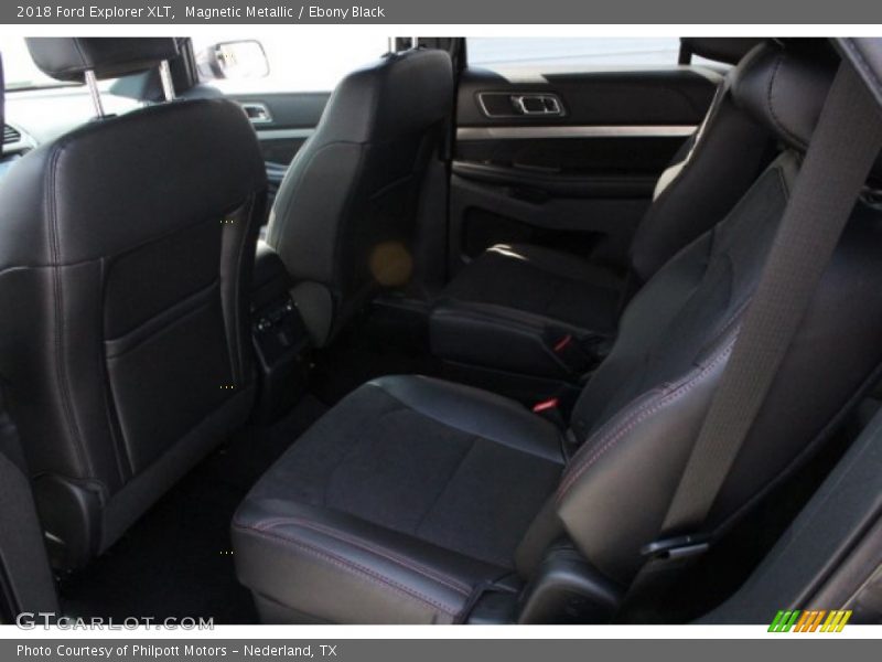 Magnetic Metallic / Ebony Black 2018 Ford Explorer XLT