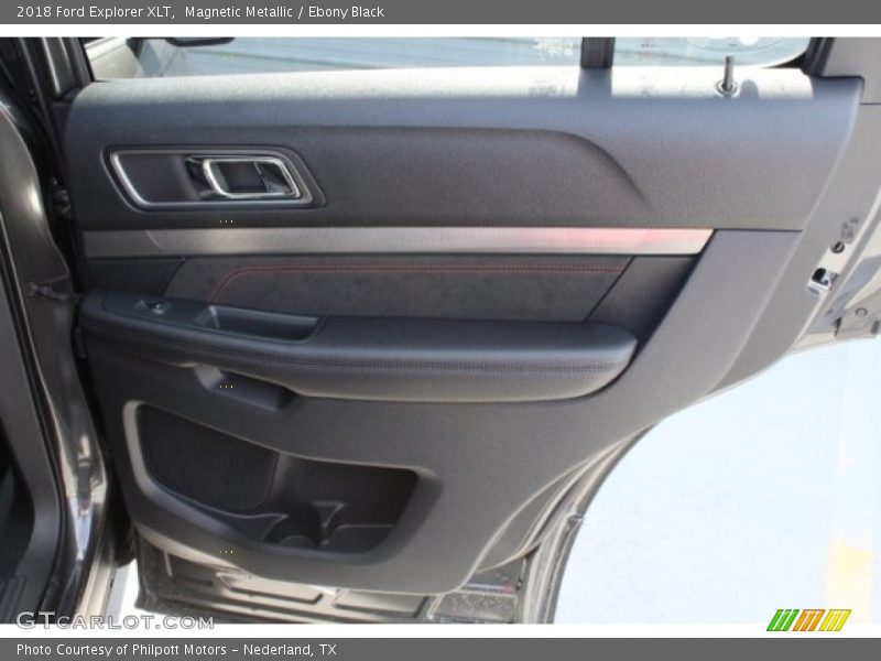Magnetic Metallic / Ebony Black 2018 Ford Explorer XLT